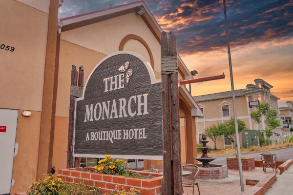 The Monarch Inn image 3